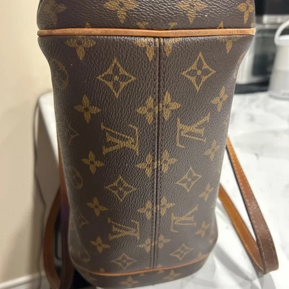 Authentic purse - Picture 7 of 9